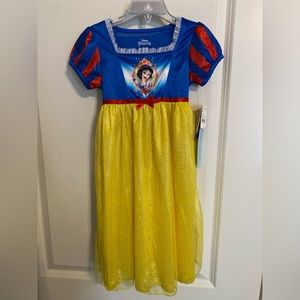 Snow White princess dress nightgown 3t new with tags.